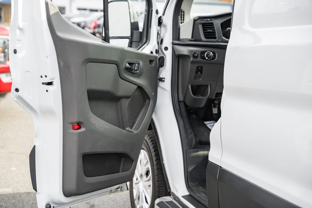 Certified 2024 Ford Transit 250 Low Roof w/ Exterior Upgrade Package image 38