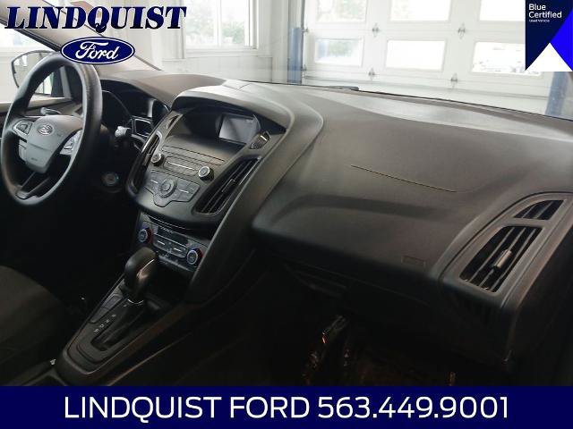 Certified 2018 Ford Focus SE FWD image 17
