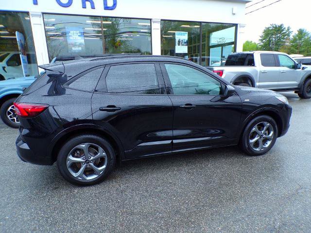 Certified 2024 Ford Escape ST-Line w/ Tech Pack #1 AWD/4WD image 9