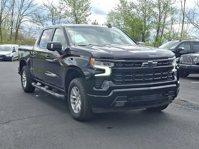 Used 2023 Chevrolet Silverado 1500 RST w/ Convenience Package II AWD/4WD image 2