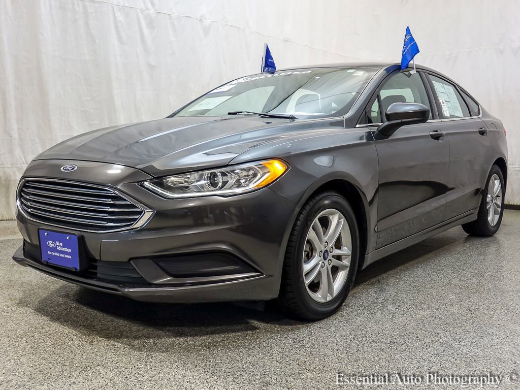 Certified 2018 Ford Fusion SE w/ Fusion SE Technology Package image 2