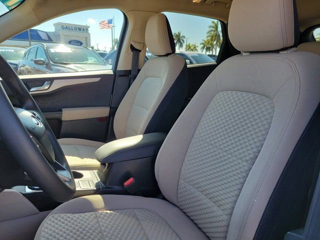 Certified 2020 Ford Escape SE image 23