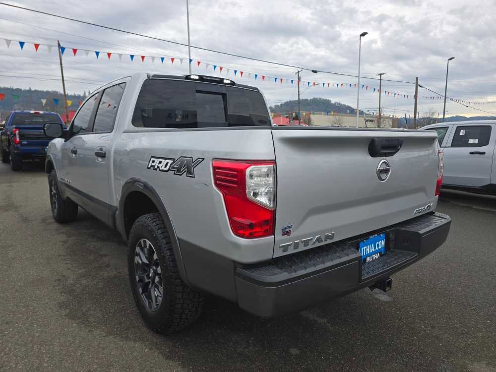 Used 2018 Nissan Titan PRO-4X image 3