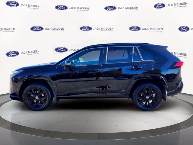 Used 2024 Toyota RAV4 SE w/ Convenience Package AWD/4WD image 2