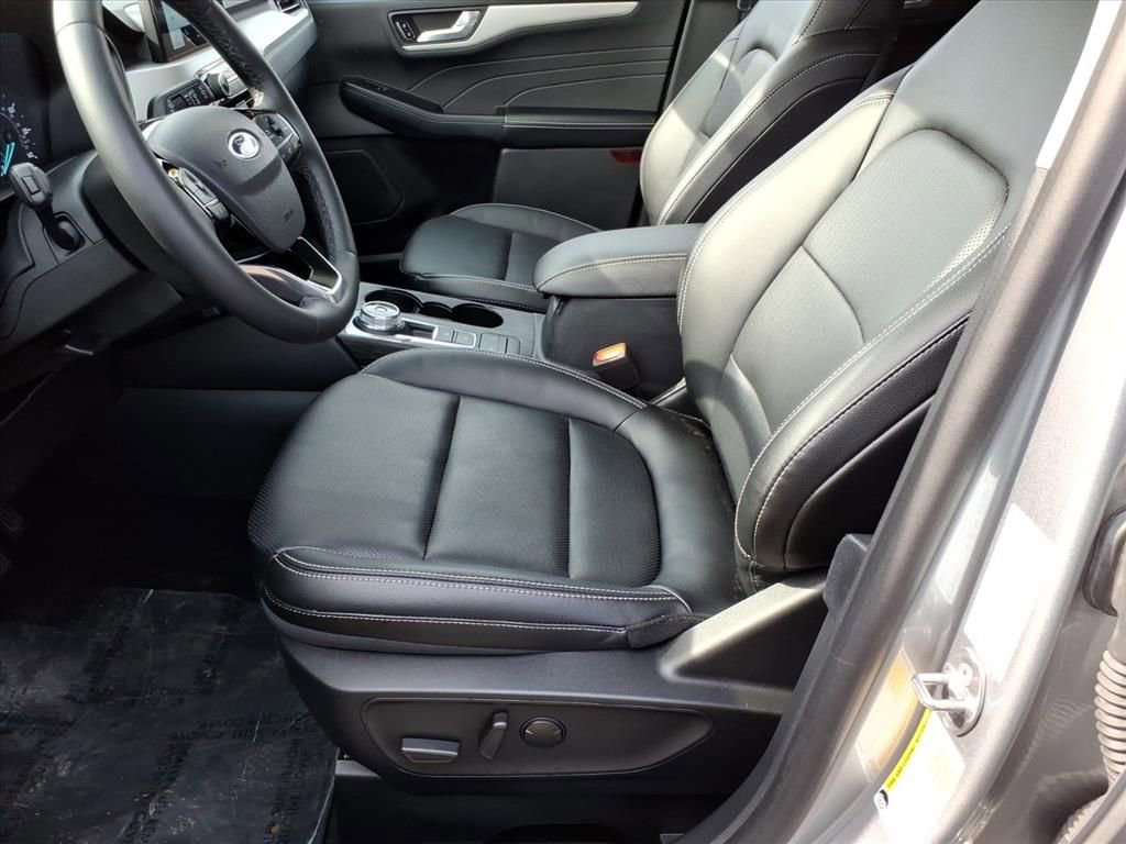 Certified 2022 Ford Escape SEL image 13