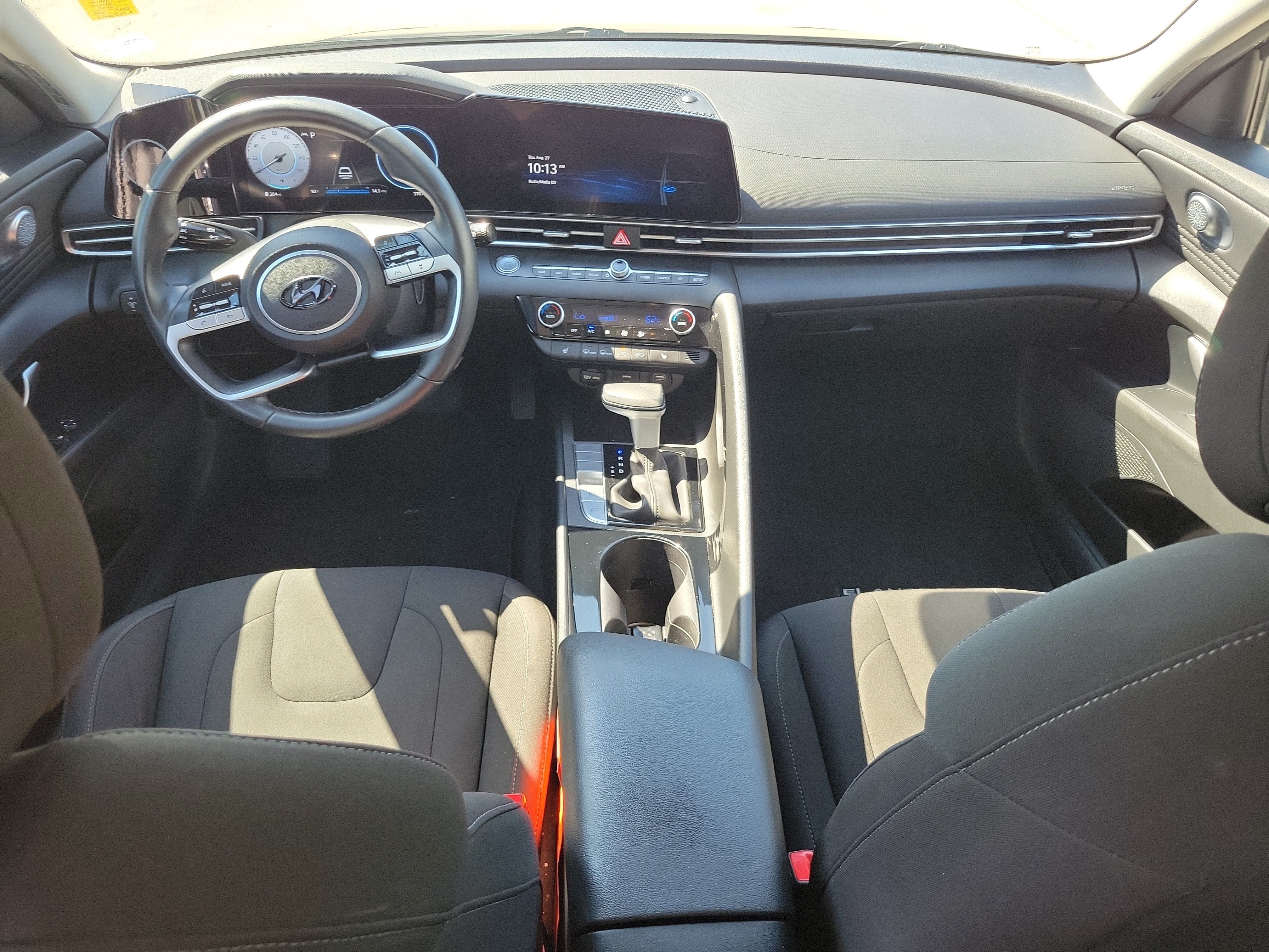 Used 2023 Hyundai Elantra SEL w/ Convenience Package FWD image 13