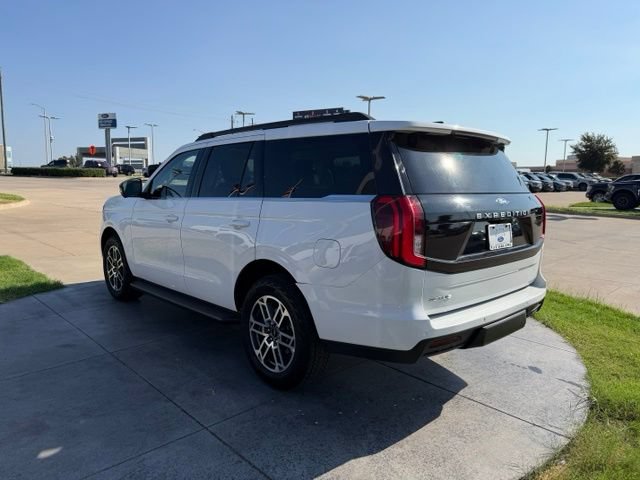 Certified 2025 Ford Expedition Active AWD/4WD image 5