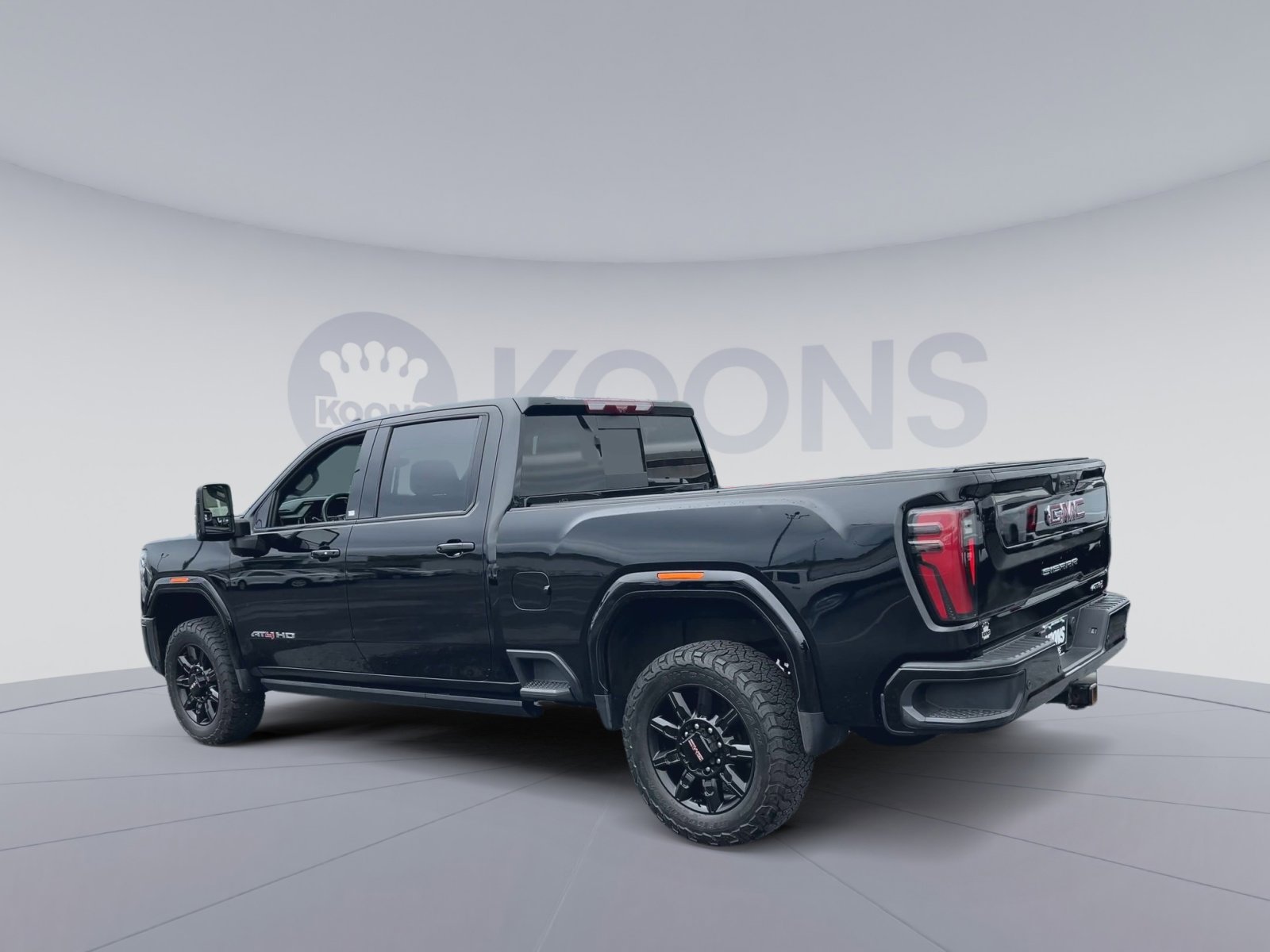 Used 2024 GMC Sierra 2500 AT4 w/ AT4 Premium Plus Package AWD/4WD image 8