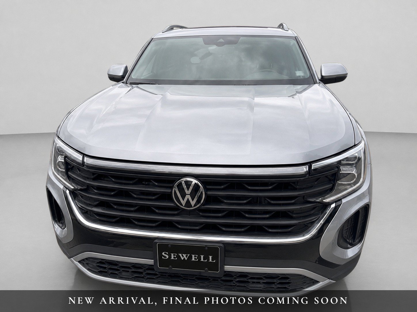 Used 2024 Volkswagen Atlas Cross Sport SE FWD image 3