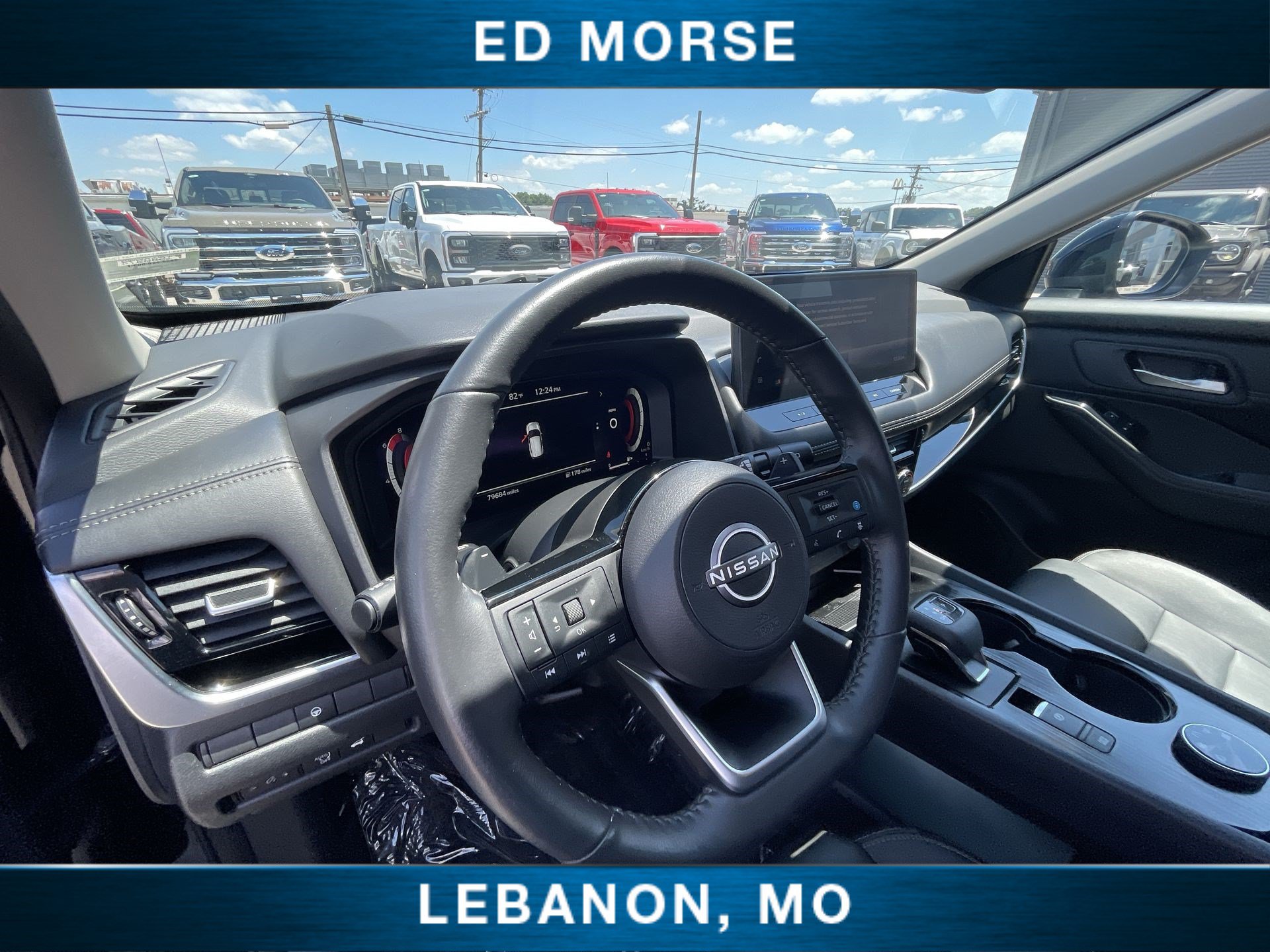 Used 2024 Nissan Rogue SL AWD/4WD image 10