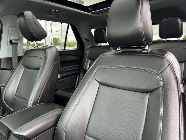Certified 2023 Ford Explorer Limited w/ Limited Technology Package AWD/4WD image 25
