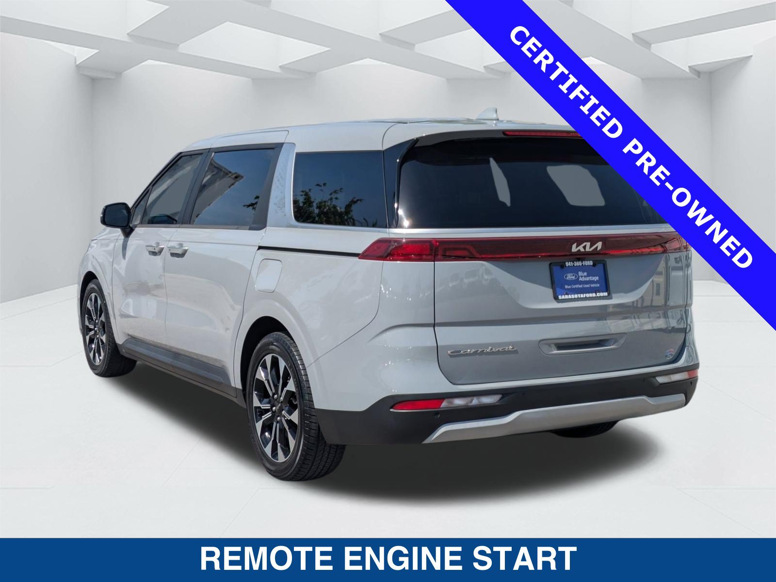 Used 2022 Kia Carnival EX FWD image 7