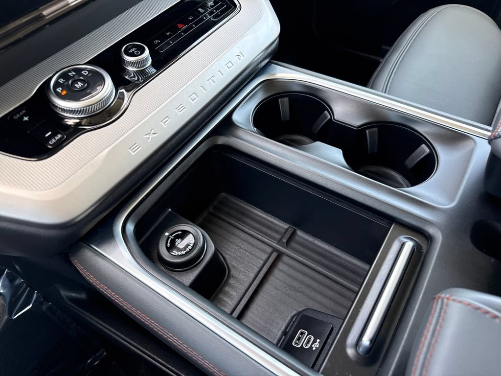 Certified 2025 Ford Expedition Max Active RWD image 25