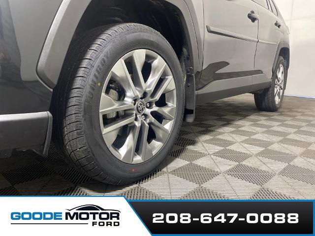 Used 2021 Toyota RAV4 XLE Premium AWD/4WD image 26