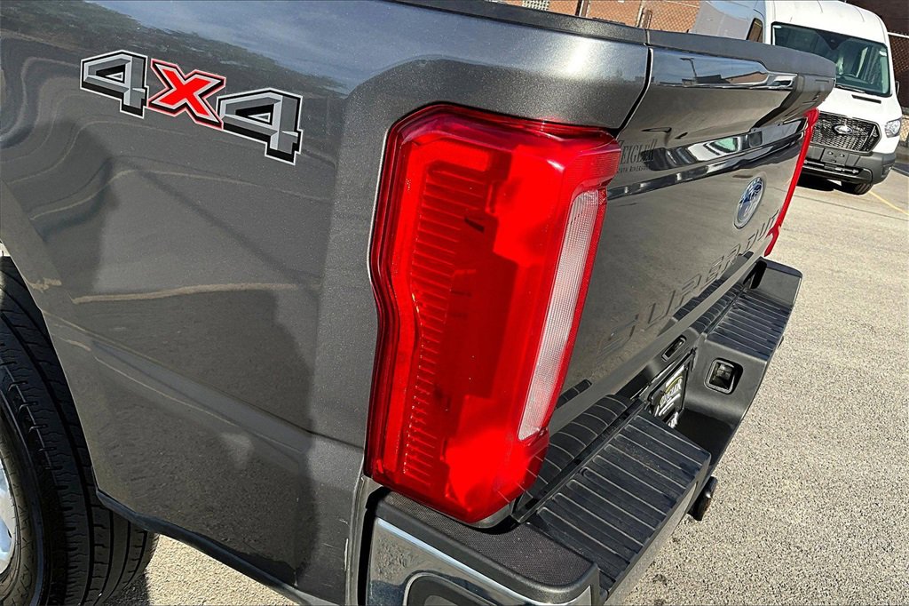 Certified 2024 Ford F250 XLT image 28