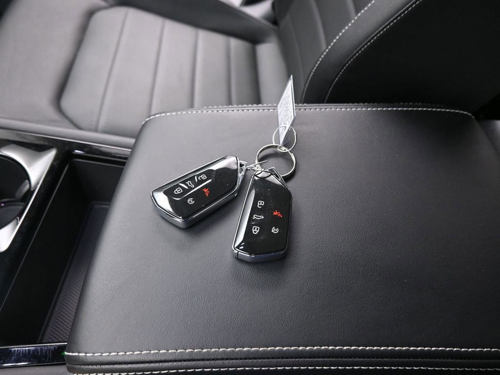 Used 2025 Volkswagen Atlas SEL image 18