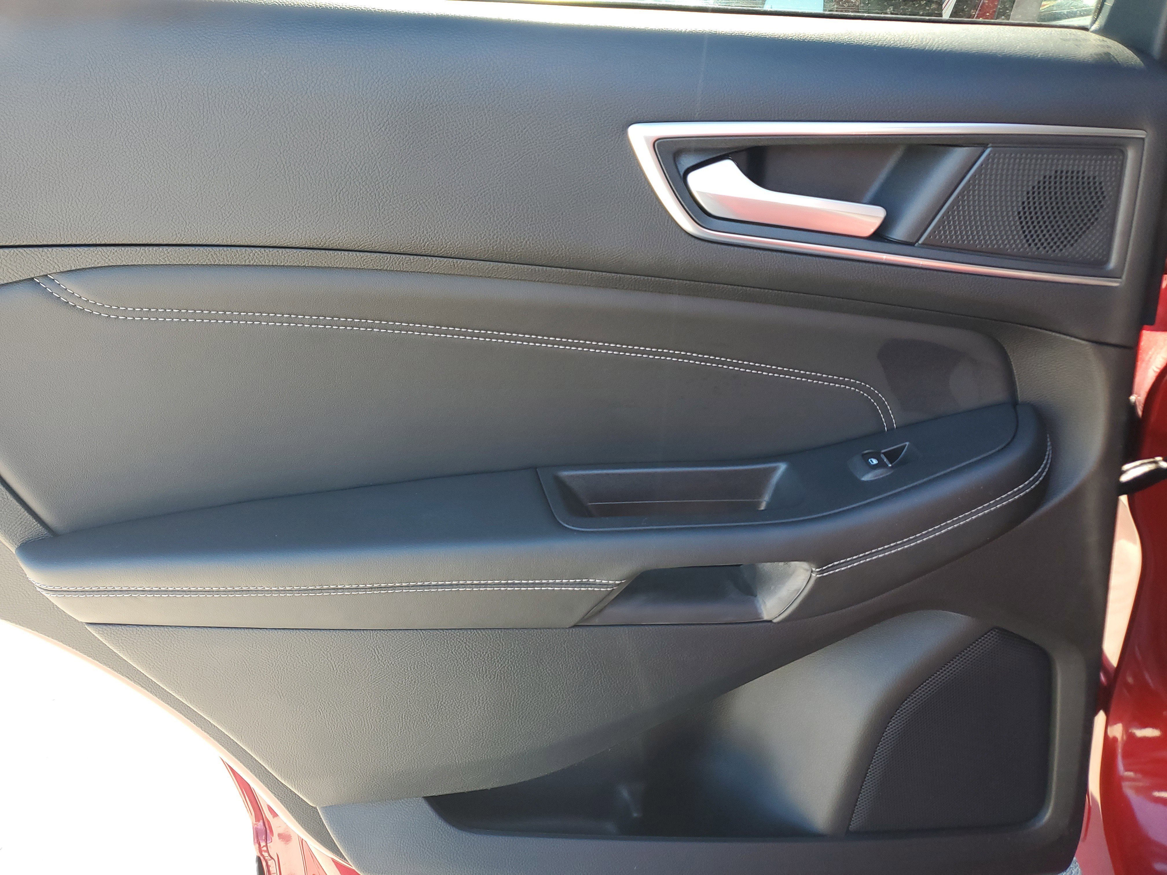 Certified 2024 Ford Edge Titanium w/ Equipment Group 301A image 17