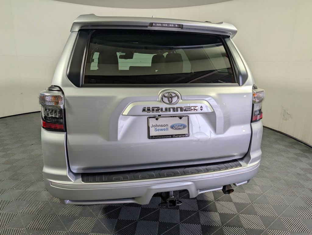 Used 2023 Toyota 4Runner TRD Sport AWD/4WD image 3