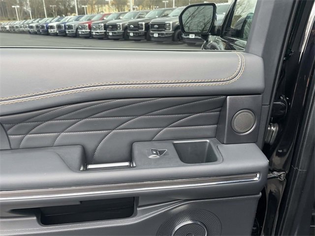 Certified 2023 Ford Expedition Max Platinum image 27