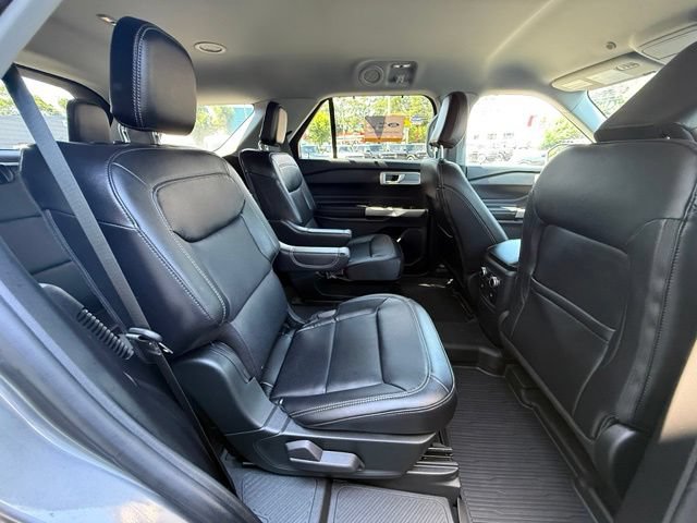 Certified 2023 Ford Explorer Limited w/ Equipment Group 301A AWD/4WD image 17