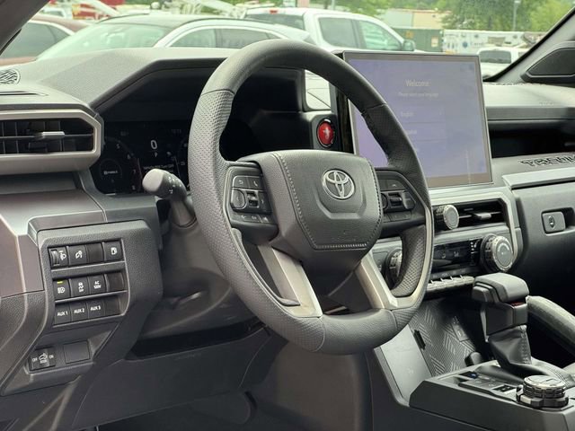 Used 2025 Toyota Tacoma TRD Off-Road w/ TRD Off Road Upgrade Package AWD/4WD image 29