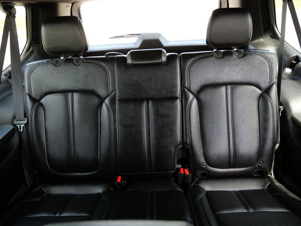 Used 2024 Jeep Wagoneer L Series II w/ Flexible Seating Group image 16