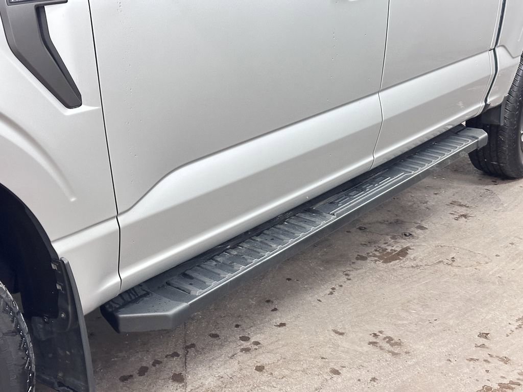 Certified 2022 Ford F150 XLT w/ Equipment Group 302A High image 24