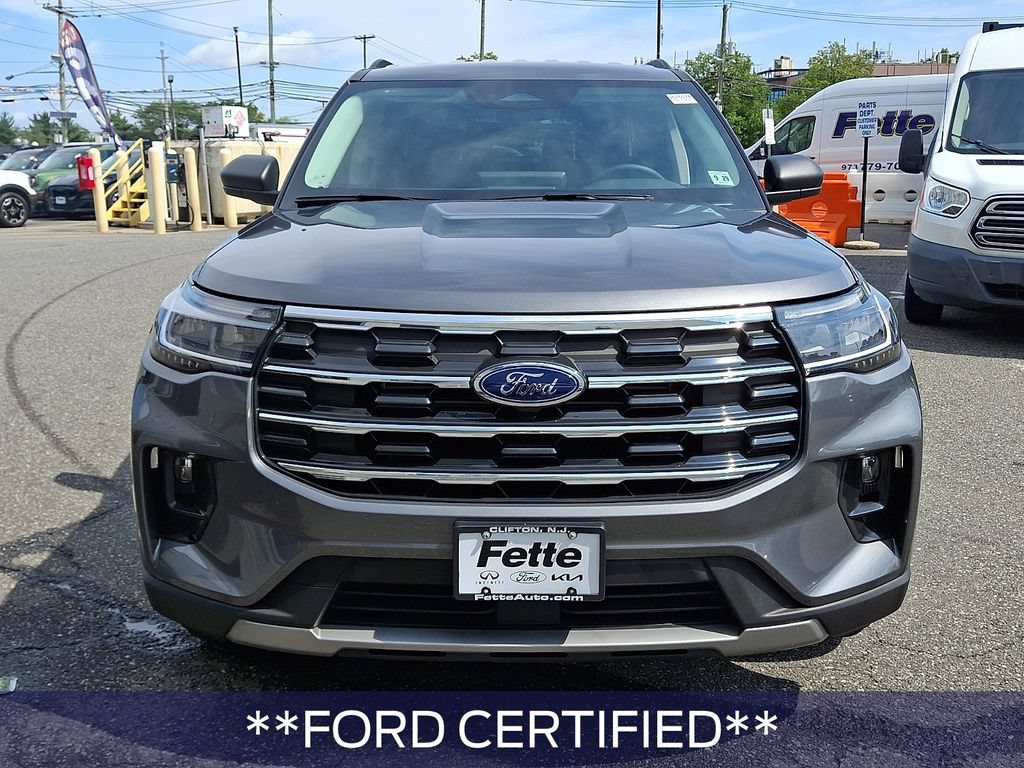 Certified 2025 Ford Explorer Active w/ Active Comfort Package AWD/4WD image 2
