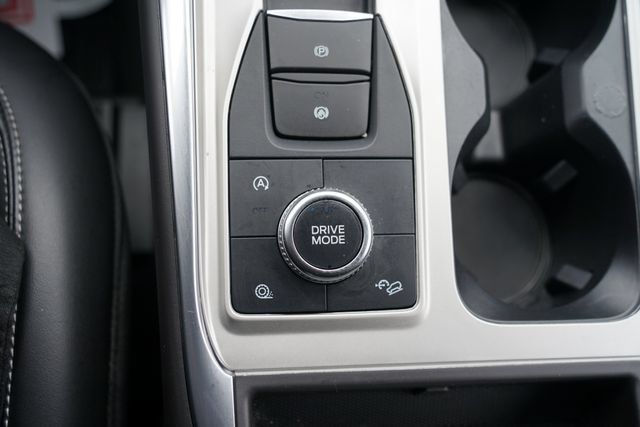Certified 2024 Ford Explorer XLT w/ Equipment Group 202A AWD/4WD image 19