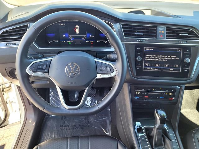 Used 2023 Volkswagen Tiguan SE AWD/4WD image 9