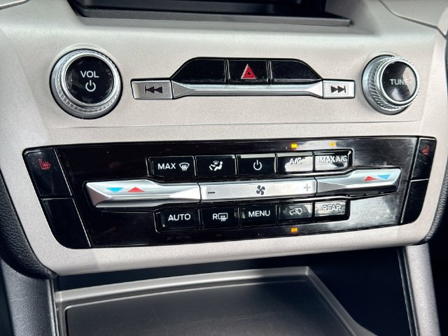 Certified 2023 Ford Explorer XLT RWD image 18