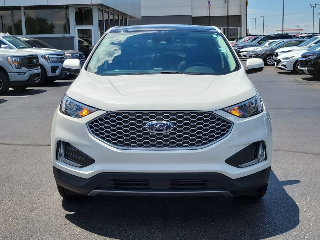 Certified 2024 Ford Edge SEL w/ Convenience Package AWD/4WD image 2