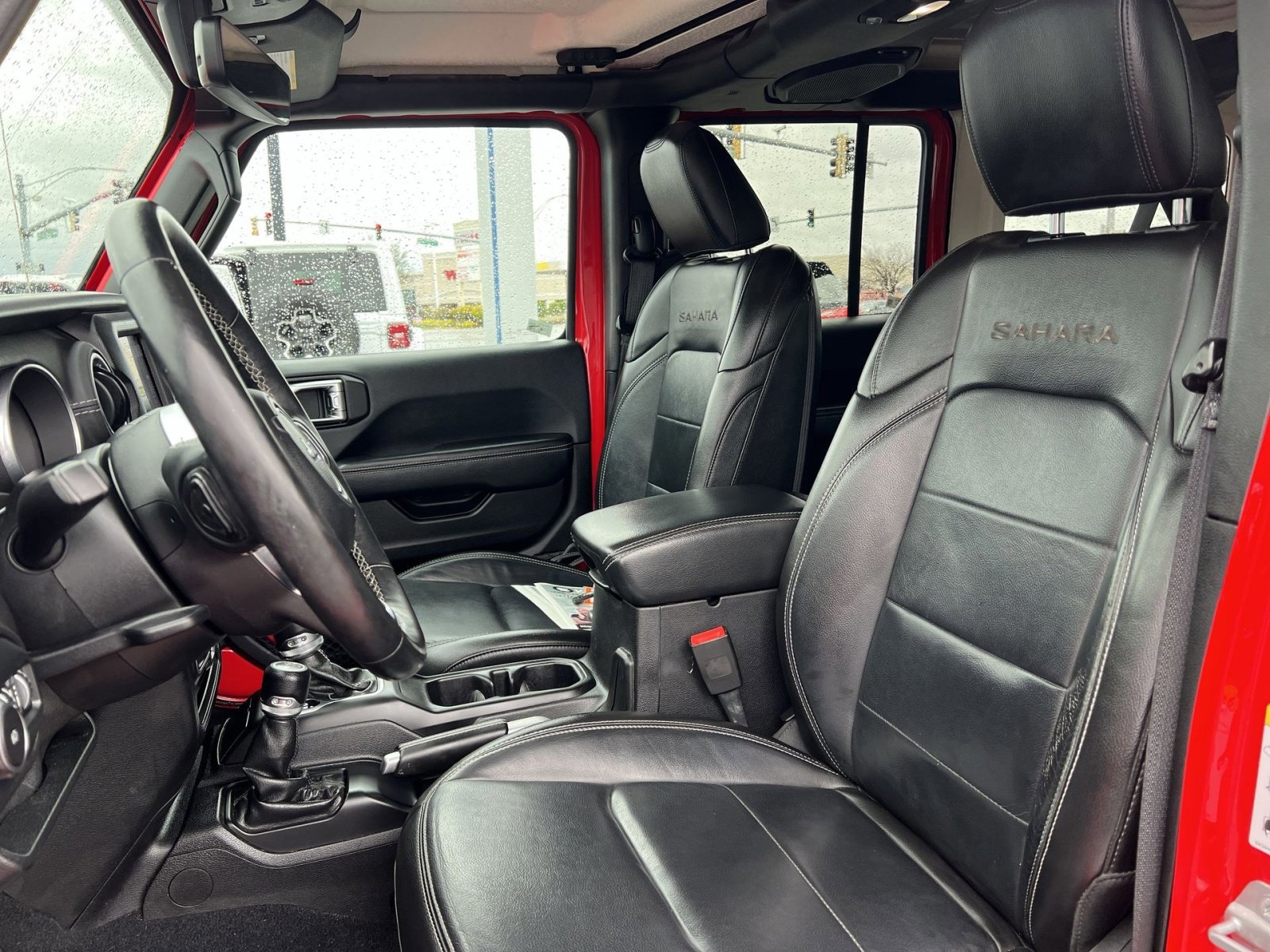 Used 2018 Jeep Wrangler Unlimited Sahara image 13