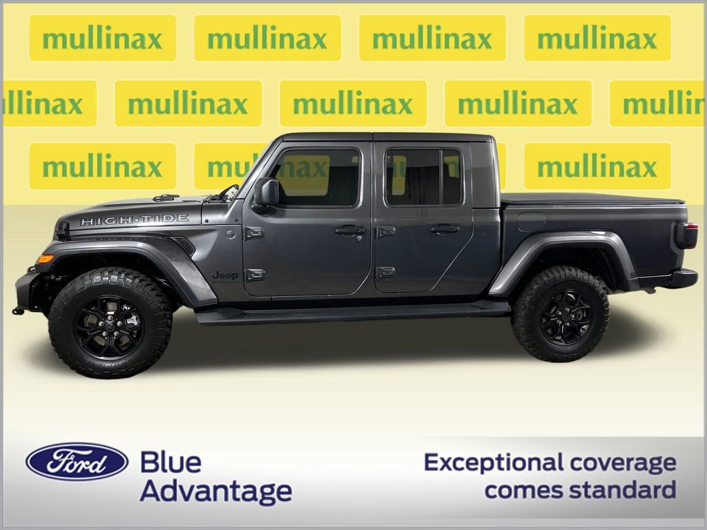 Used 2025 Jeep Gladiator Sport image 2