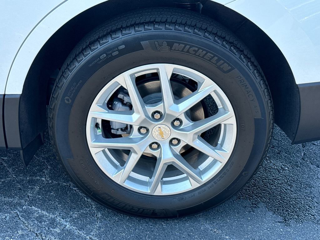 Used 2023 Chevrolet Equinox LS w/ LS Convenience Package image 19