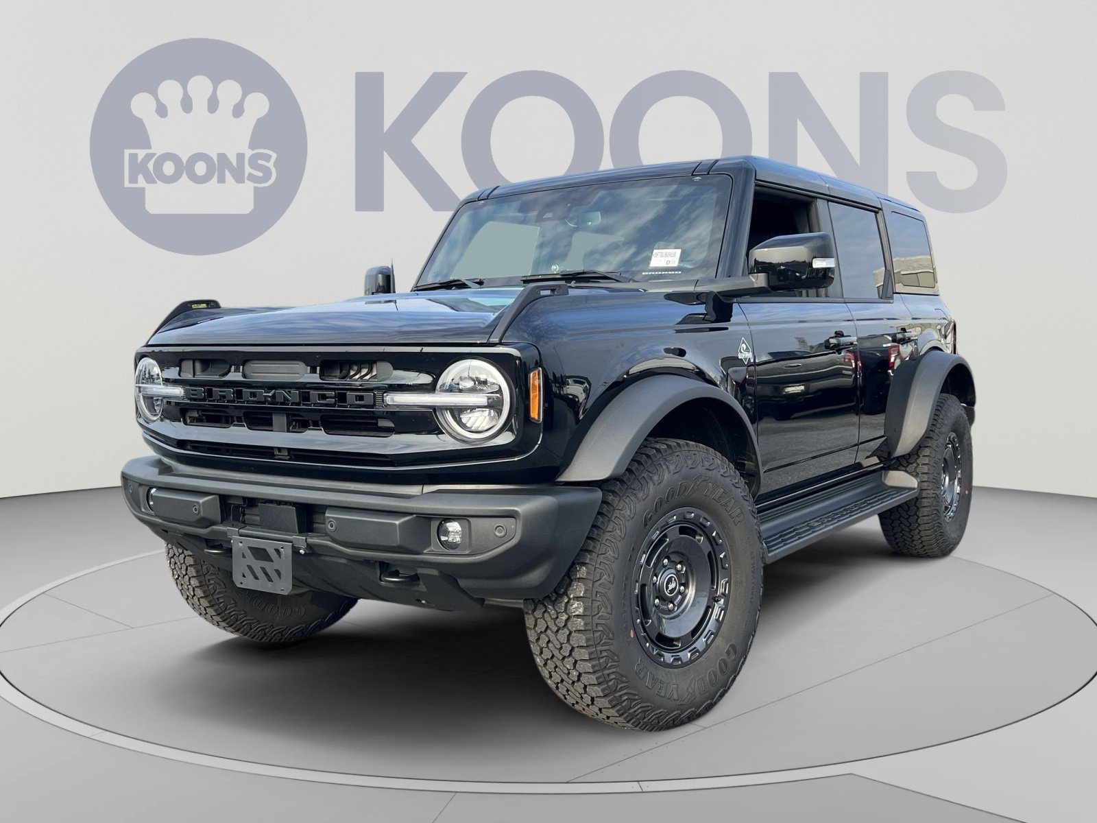 Certified 2025 Ford Bronco Outer Banks w/ Sasquatch Package