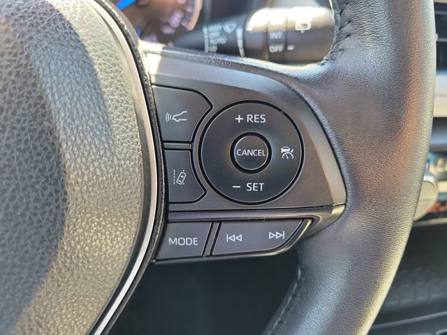 Used 2022 Toyota RAV4 XLE Premium image 6