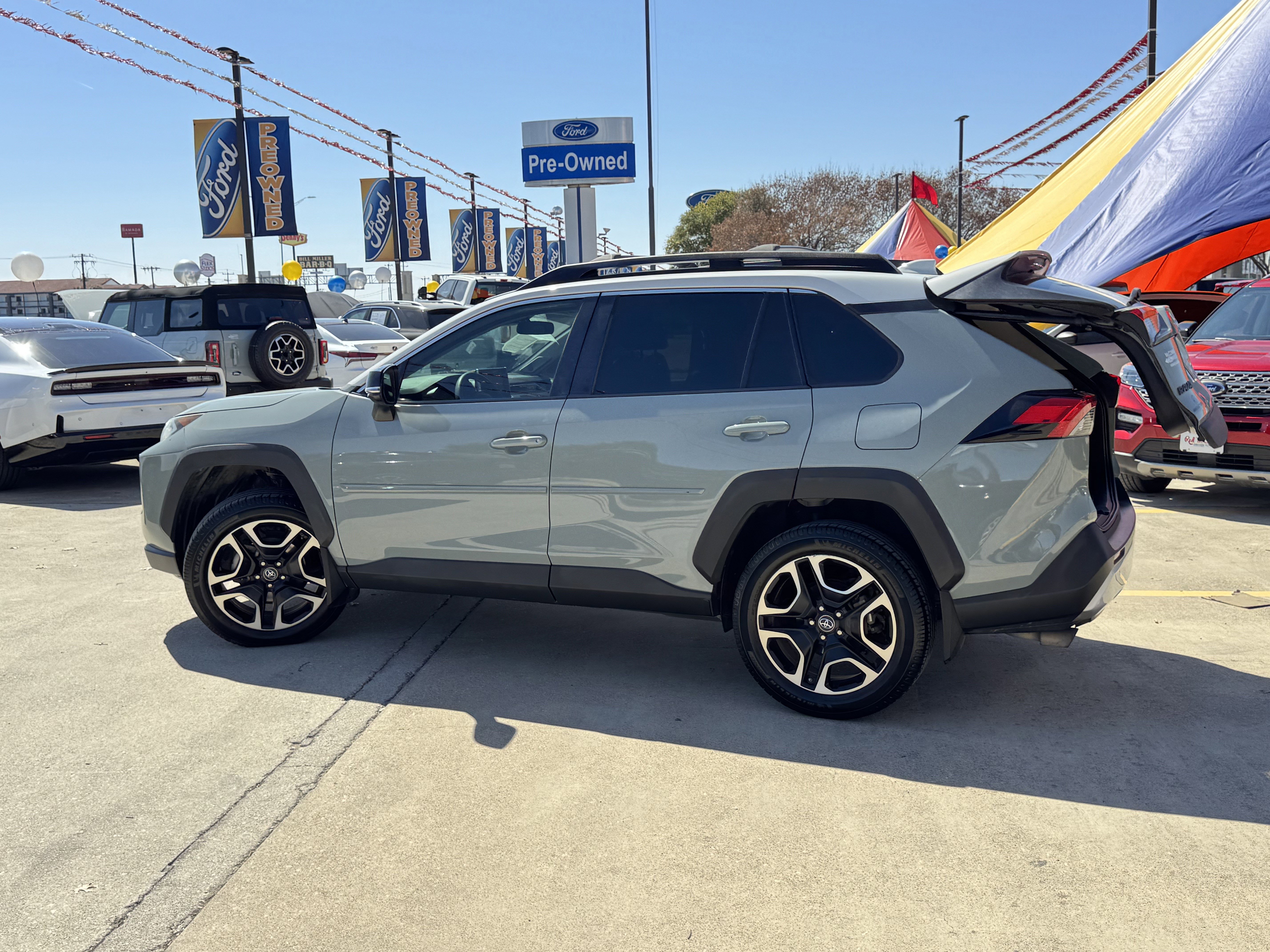 Used 2019 Toyota RAV4 Adventure image 6