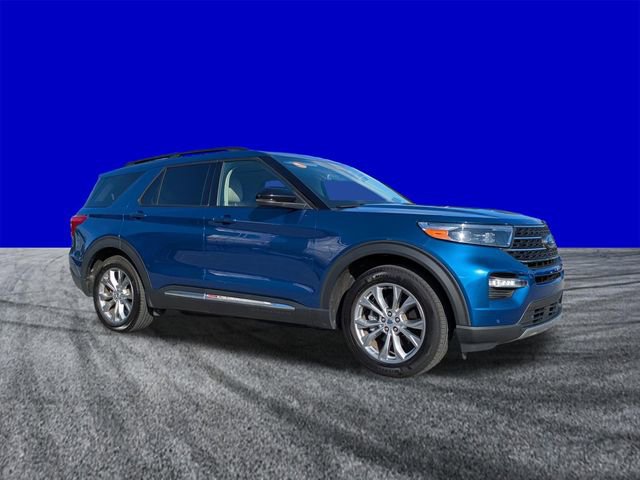 Certified 2023 Ford Explorer XLT w/ Equipment Group 202A RWD image 2
