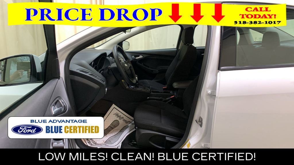 Certified 2017 Ford Focus SE FWD image 28