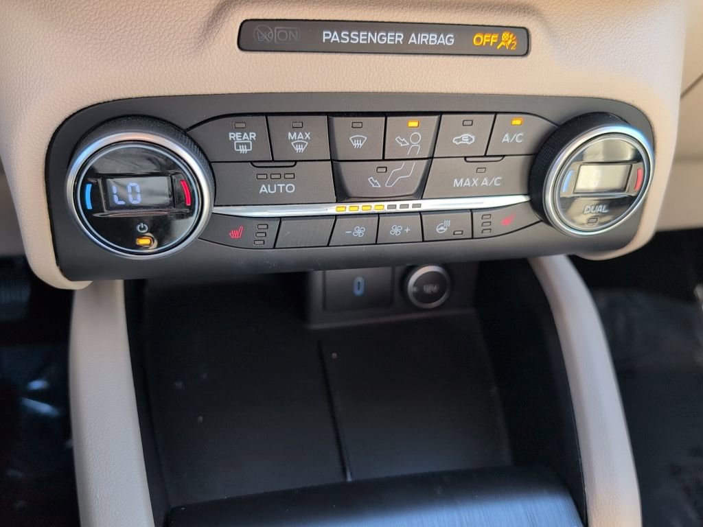 Certified 2020 Ford Escape Titanium image 19