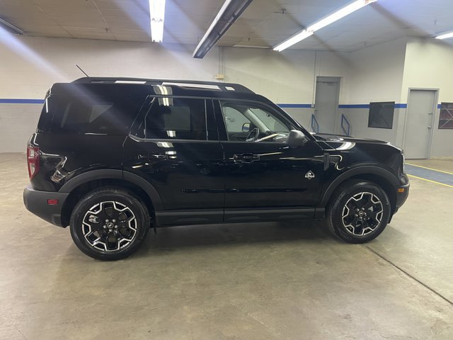 Certified 2025 Ford Bronco Sport Outer Banks w/ Outer Banks Tech Package+ AWD/4WD image 8