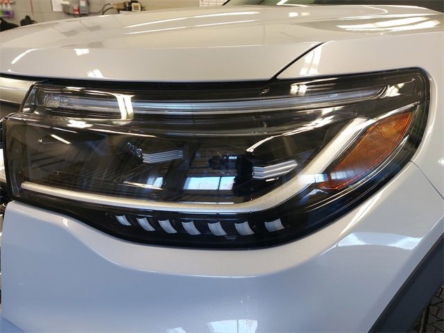 Certified 2025 Ford Explorer Platinum w/ Ultimate Package image 30