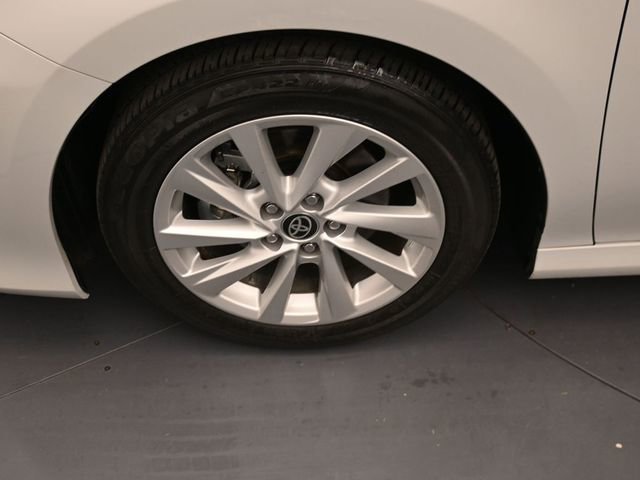 Used 2024 Toyota Camry LE w/ Convenience Package image 9