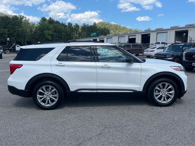 Certified 2020 Ford Explorer XLT w/ Equipment Group 202A AWD/4WD image 2