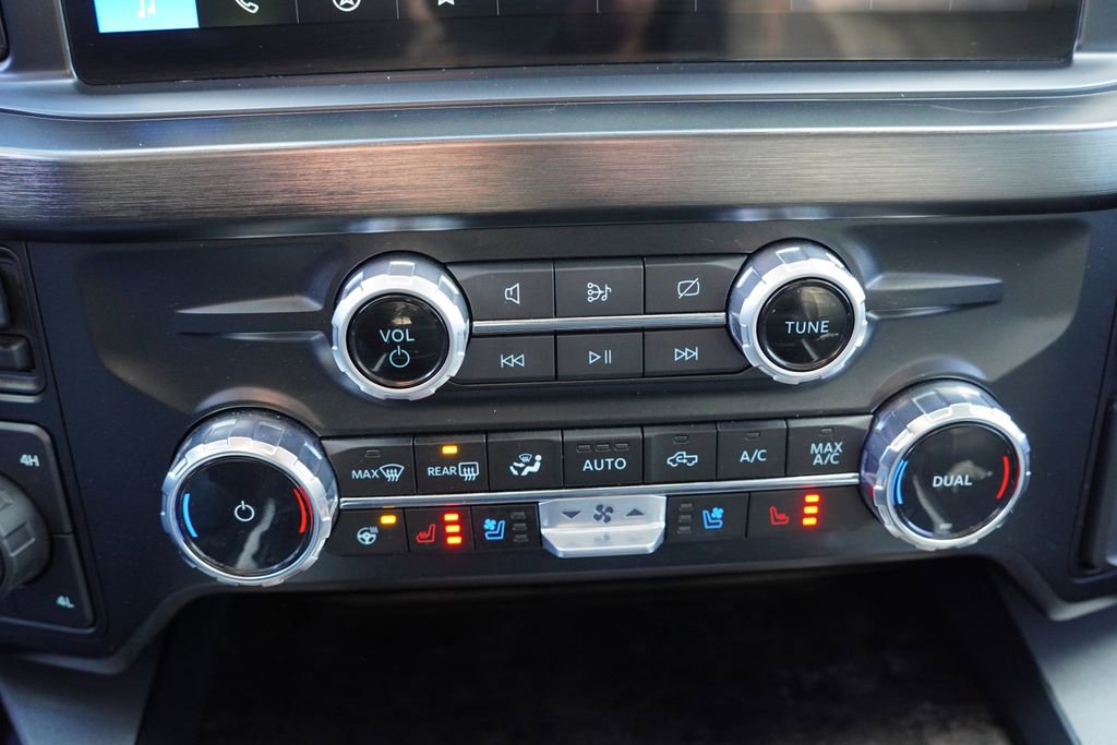 Certified 2023 Ford F350 Lariat w/ Chrome Package image 28