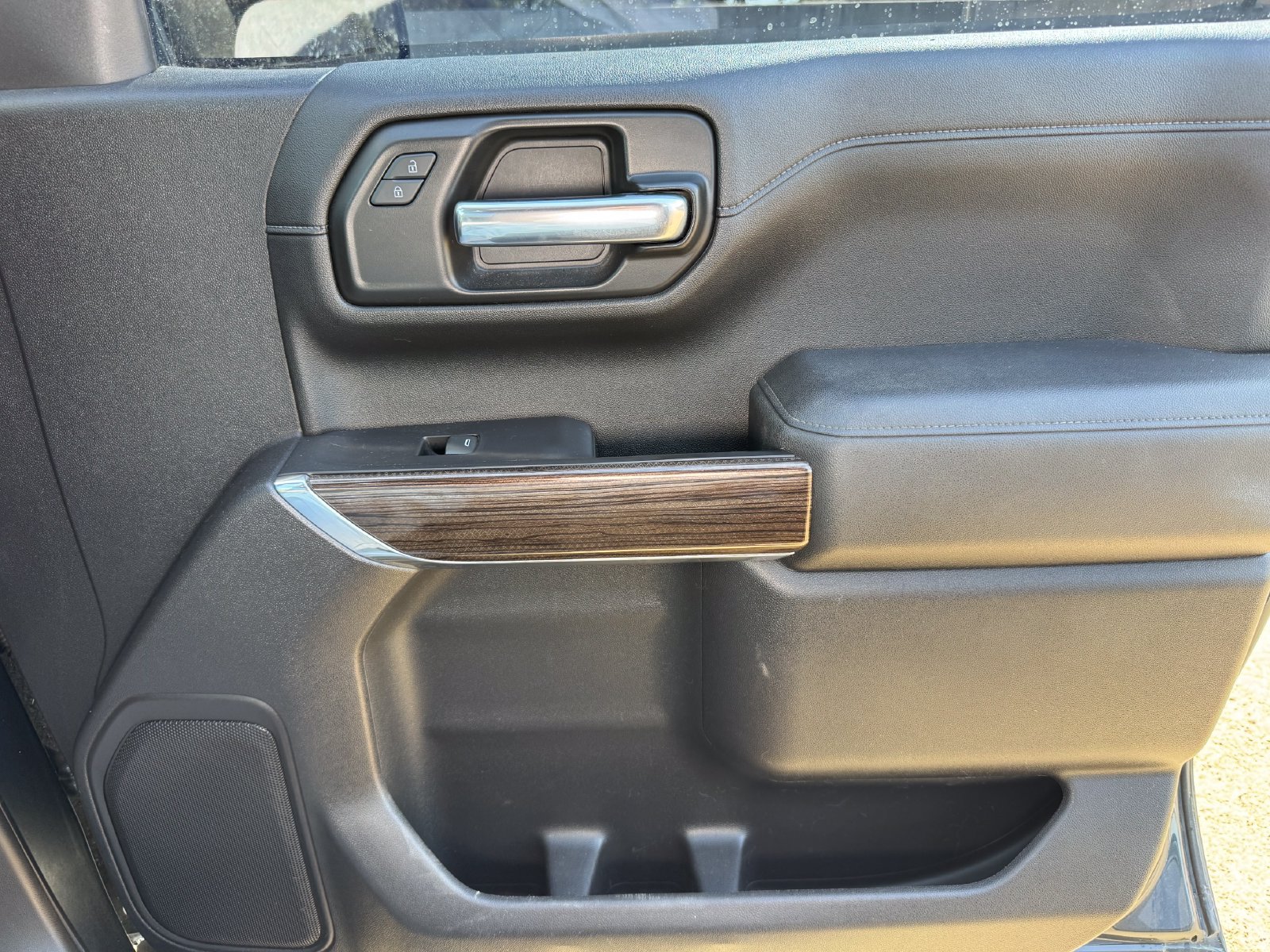 Used 2021 Chevrolet Silverado 1500 LT AWD/4WD image 19