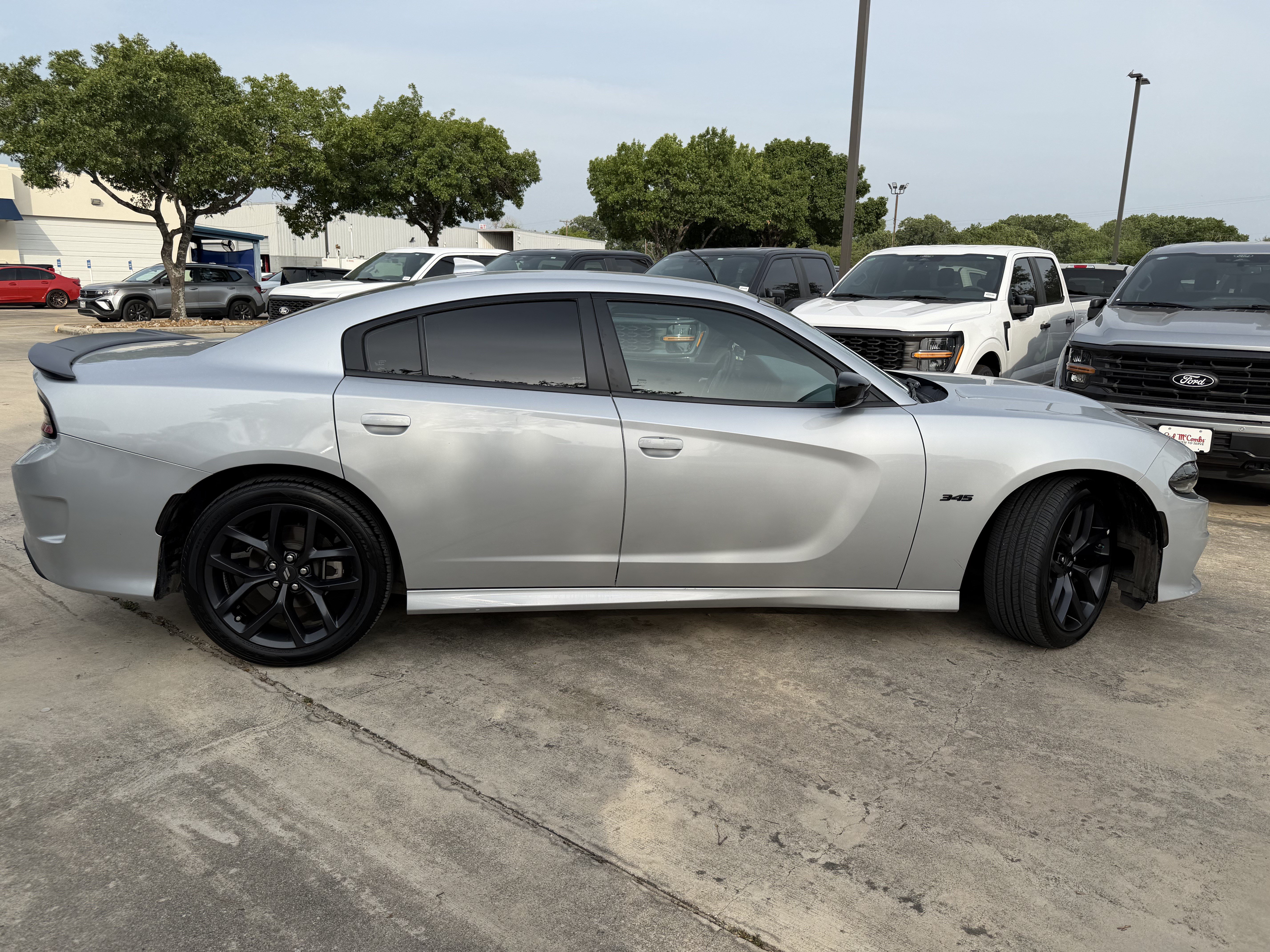 Used 2023 Dodge Charger R/T w/ Plus Group RWD image 5