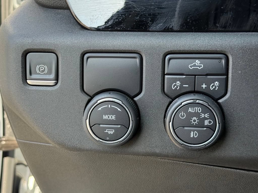 Used 2022 Chevrolet Silverado 1500 RST w/ Protection Package RWD image 15