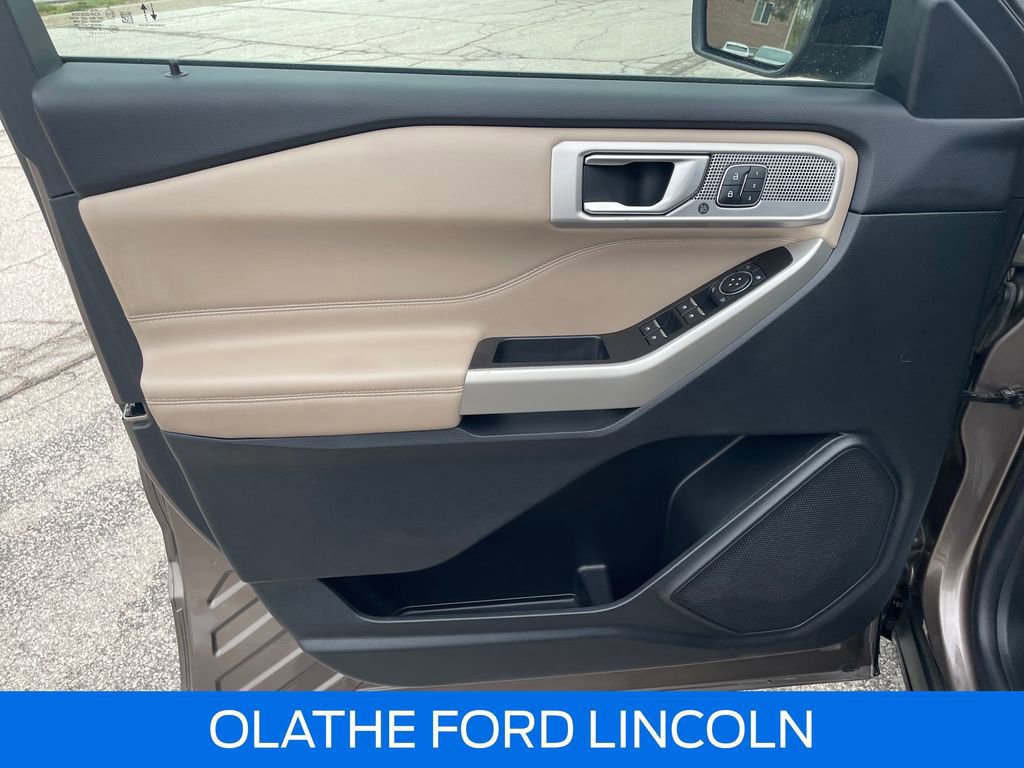 Certified 2021 Ford Explorer Limited w/ Equipment Group 301A image 20